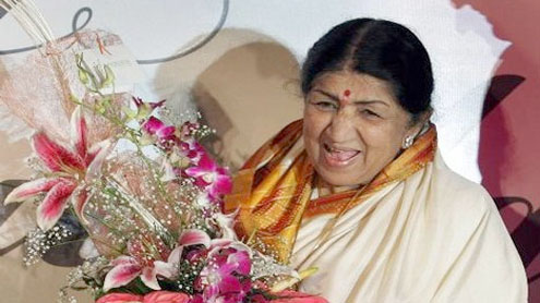 Lata Mangeshkar to honour Madhuri Dixit