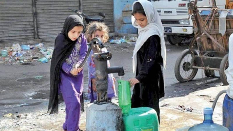 Karachi Toils with Water Crisis amid Lockdown