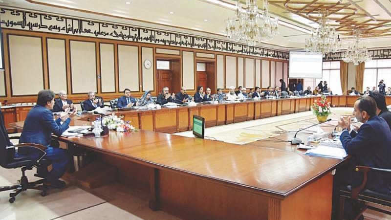Bureaucrats allowed to take jobs on contract at better scale