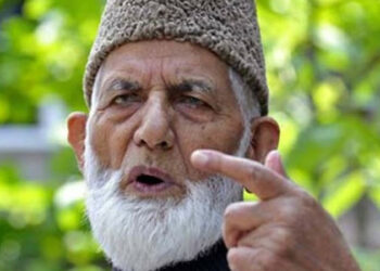 Syed Ali Geelani passes away, India imposes clampdown